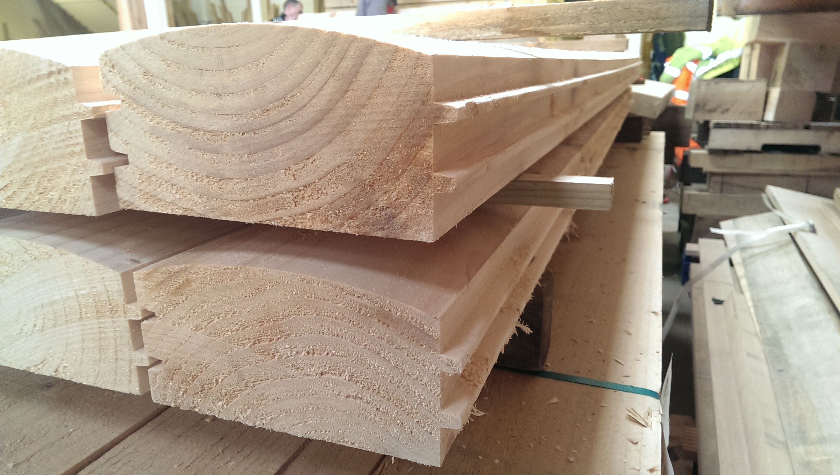 Larch Douglas Fir LOG LAP, JIGSAW RAILWAY SLEEPERS