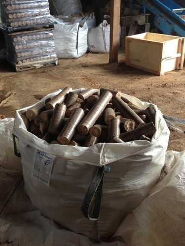 Bulk Bags of Ecofire HotRods Briquettes - FREE DELIVERY